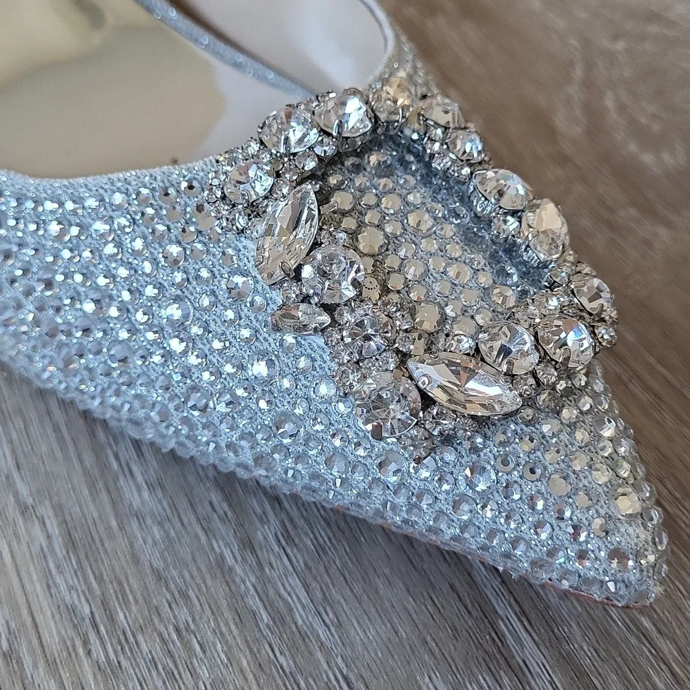 Badgley Mischka Cher II Silver Rhinestone Pump - 9.5 - Picture 8 of 14